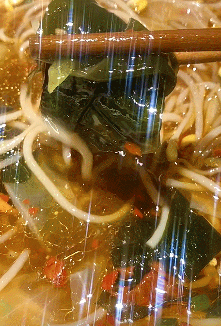 比乡村基更亲民：免费续米线，甜品无限量，重庆这家店能赚钱？