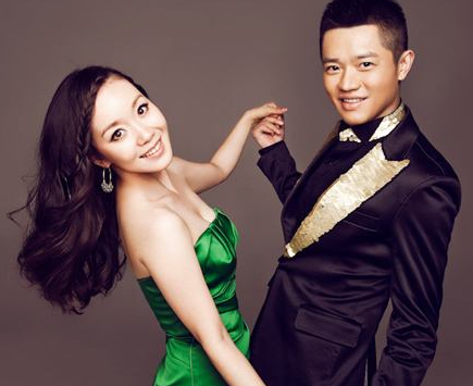 难怪凤凰传奇做不成夫妻，原来玲花嫁给了音乐