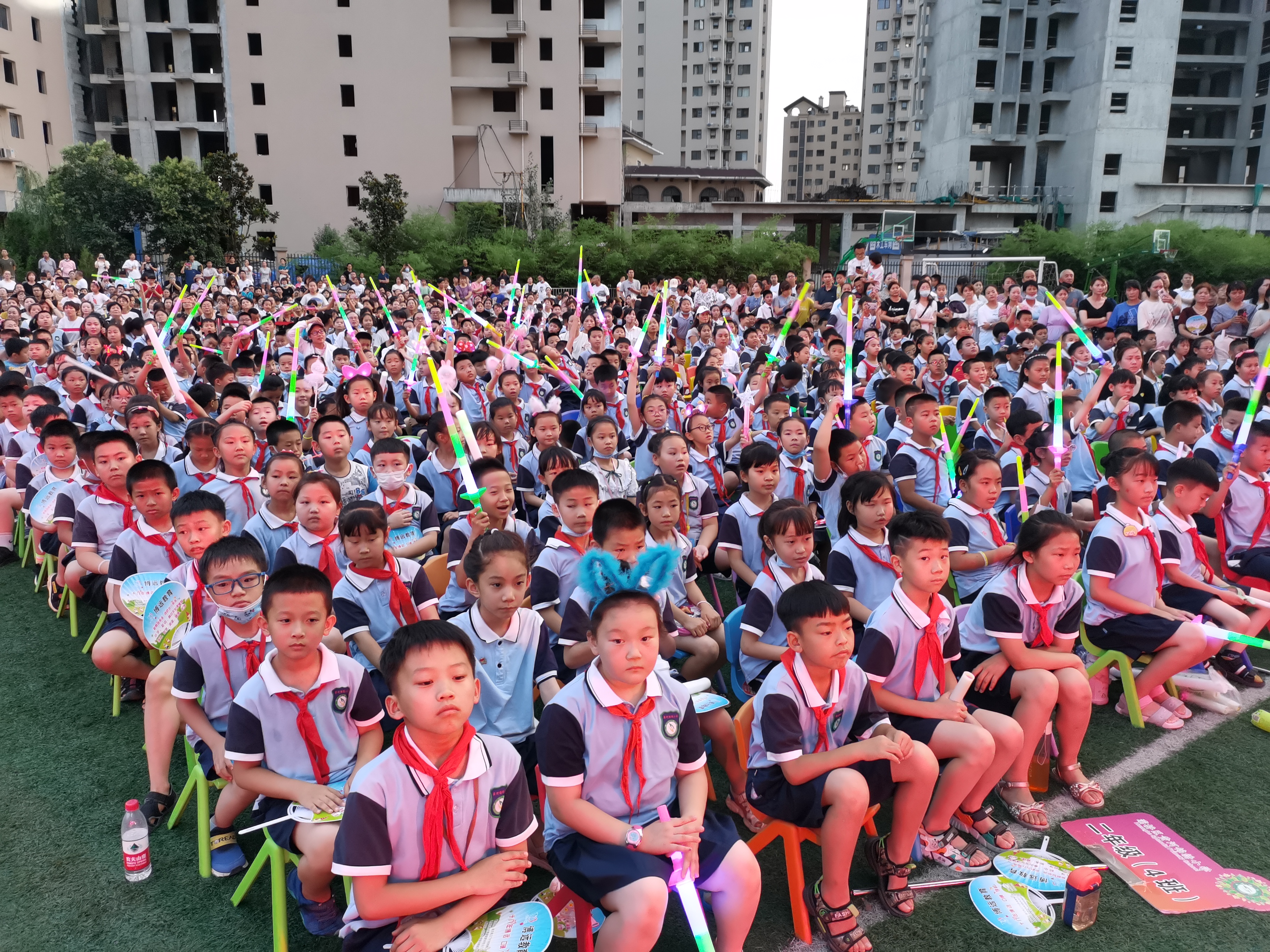 灞桥区黄河锦绣小学怎么样?庆祝建党100周年(图14)