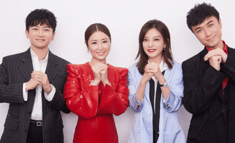 有种“毁容利器”叫酒窝老了，明明同岁，林心如赵薇同框似两代人