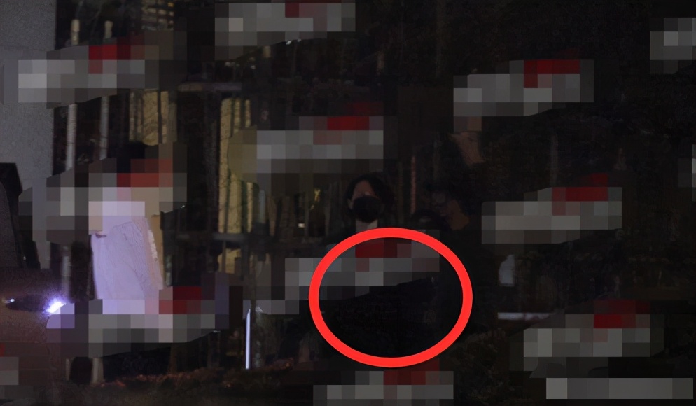 Humble of king of Xie Ting sharp edge pulls a hand to return abode together, zhang Baizhi busy job does not forget to accompany a son, parental difference is big