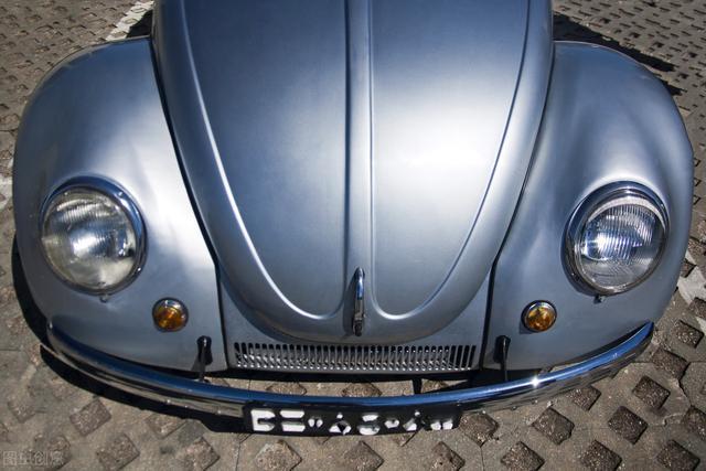 工业设计史——（生产在二战后德国废墟中的汽车：“甲壳虫”）