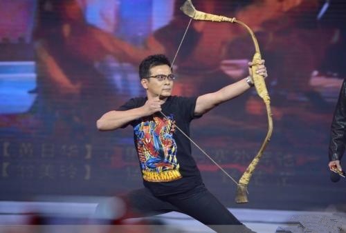 黄日华在爱妻临终前承诺永不再娶，买下夫妻墓