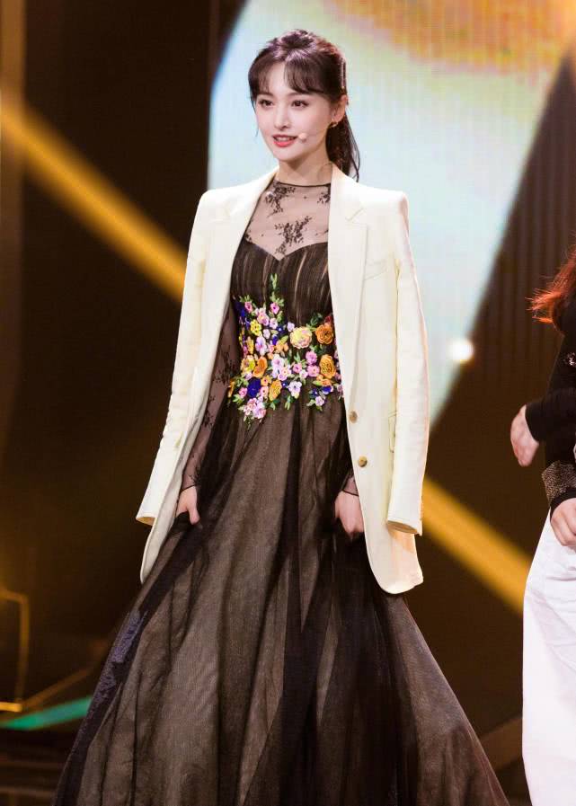 连续上了这么多次热搜，郑爽发的这个视频，真