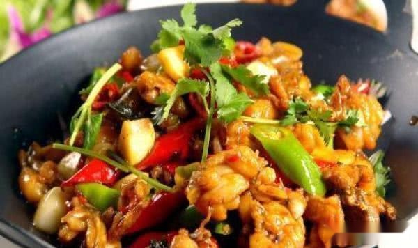 Food selection: braised peppers, salt and pepper shrimp, minced chicken and ham stuffed mushrooms, spicy bullfrog