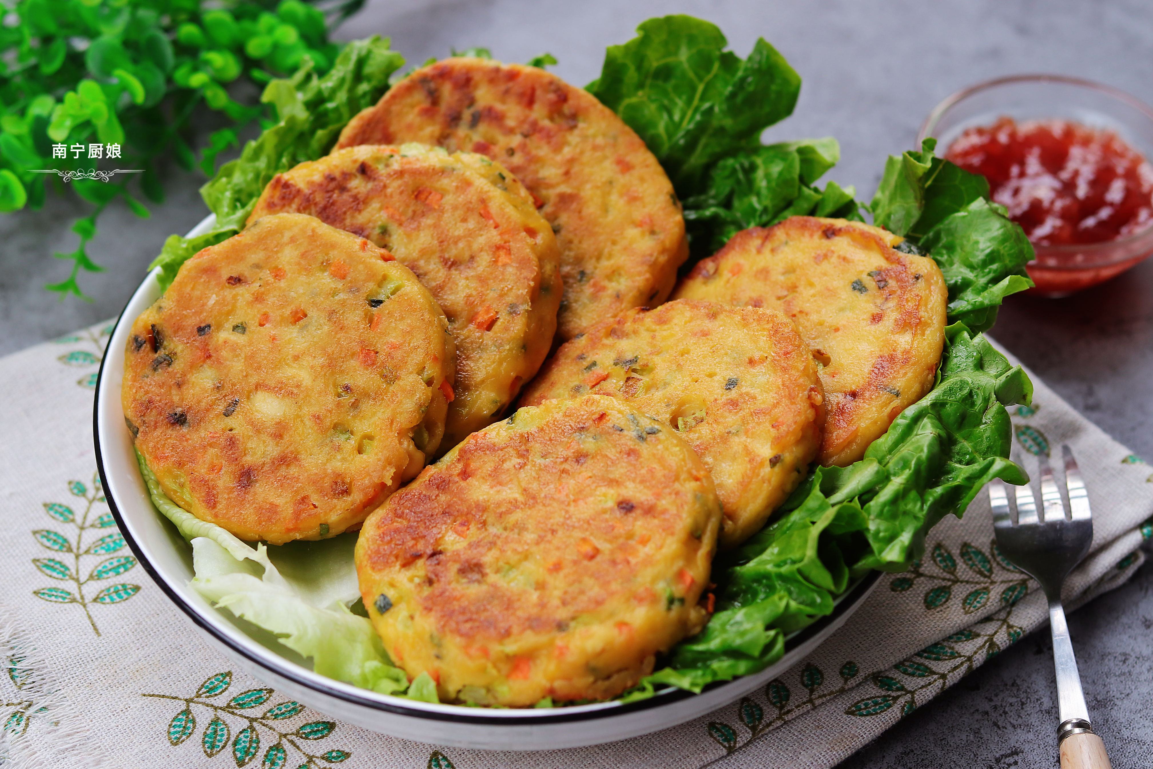 鸡蛋搭配豆腐，只需10分钟，就能做出一道营养丰富又美味的早餐