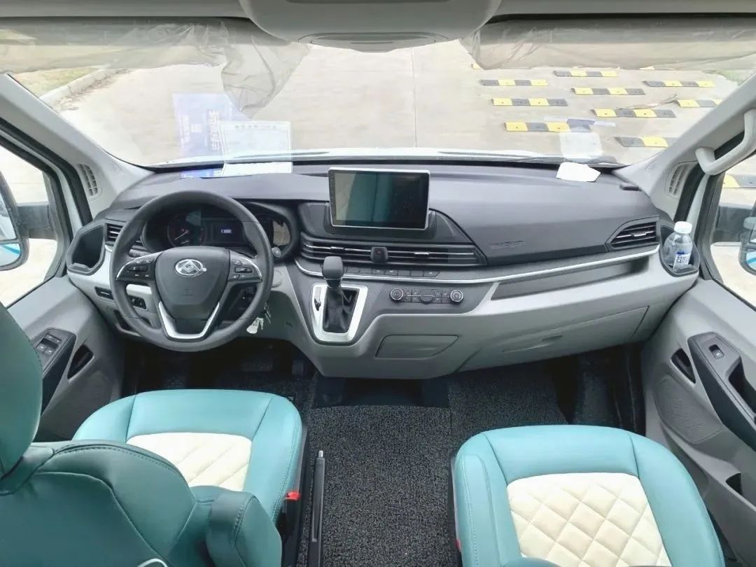骏驰双子座 星座系列首款B型房车 兼顾家用与商务