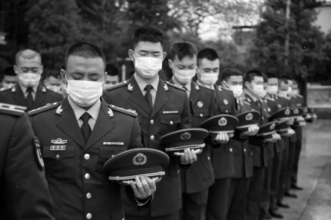 Martyr writes mom's letter, first-class read lachrymal ripples 20 years