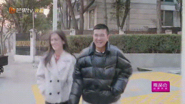 黄圣依的婆婆被网友夸赞，看完她做的这些事，我明白了