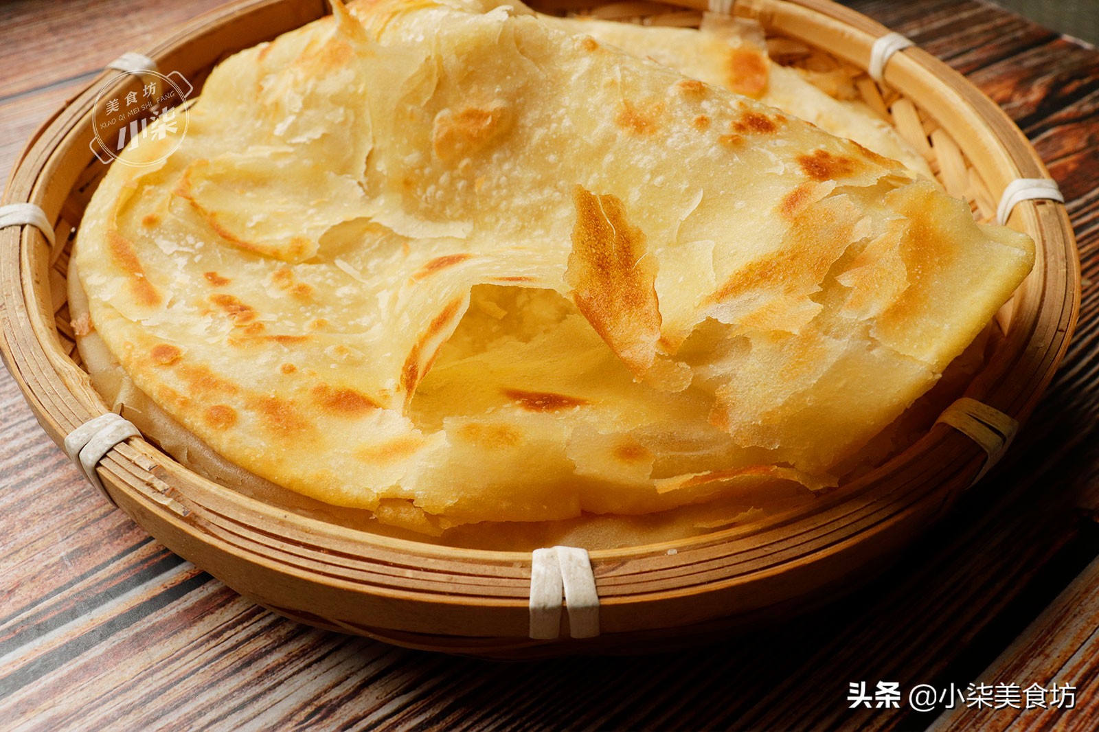 家常饼经典做法，简单层次多，柔软不油腻，我家一周至少吃3次