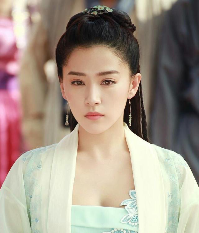 Kan Qingzi: After 3 years of love with Ji Lingchen, they finally broke ...