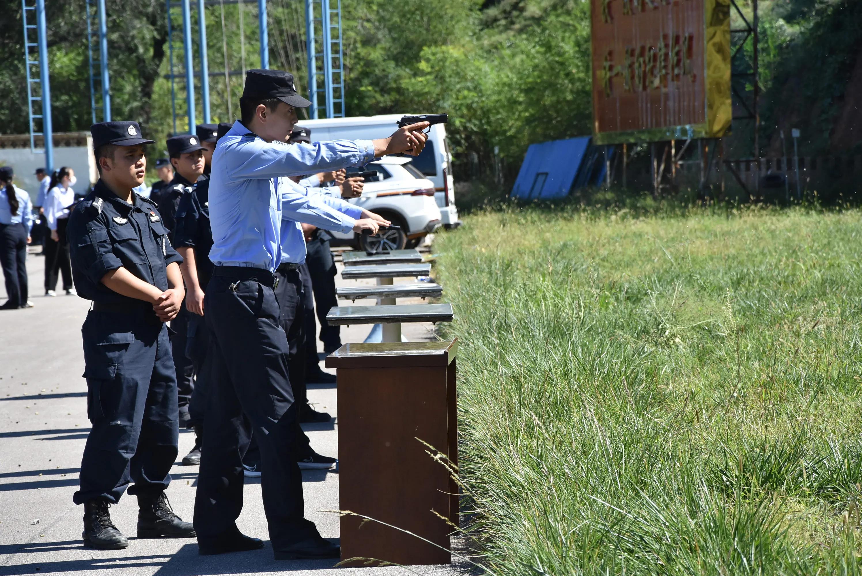 合阳公安开展大练兵强本领警用手枪实弹射击比武竞赛