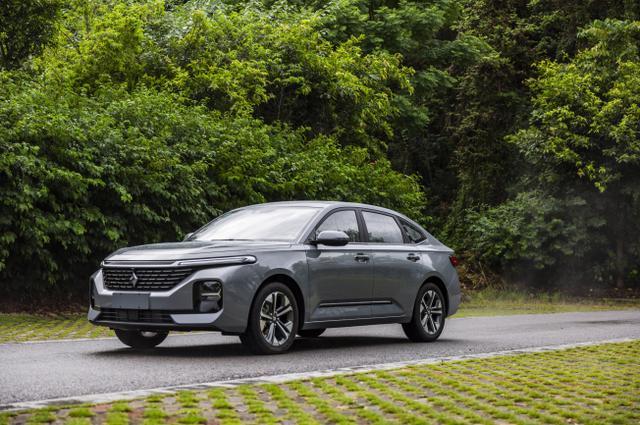 8���������Ʒ�����ݣ�����������ͬһ������ �������а��