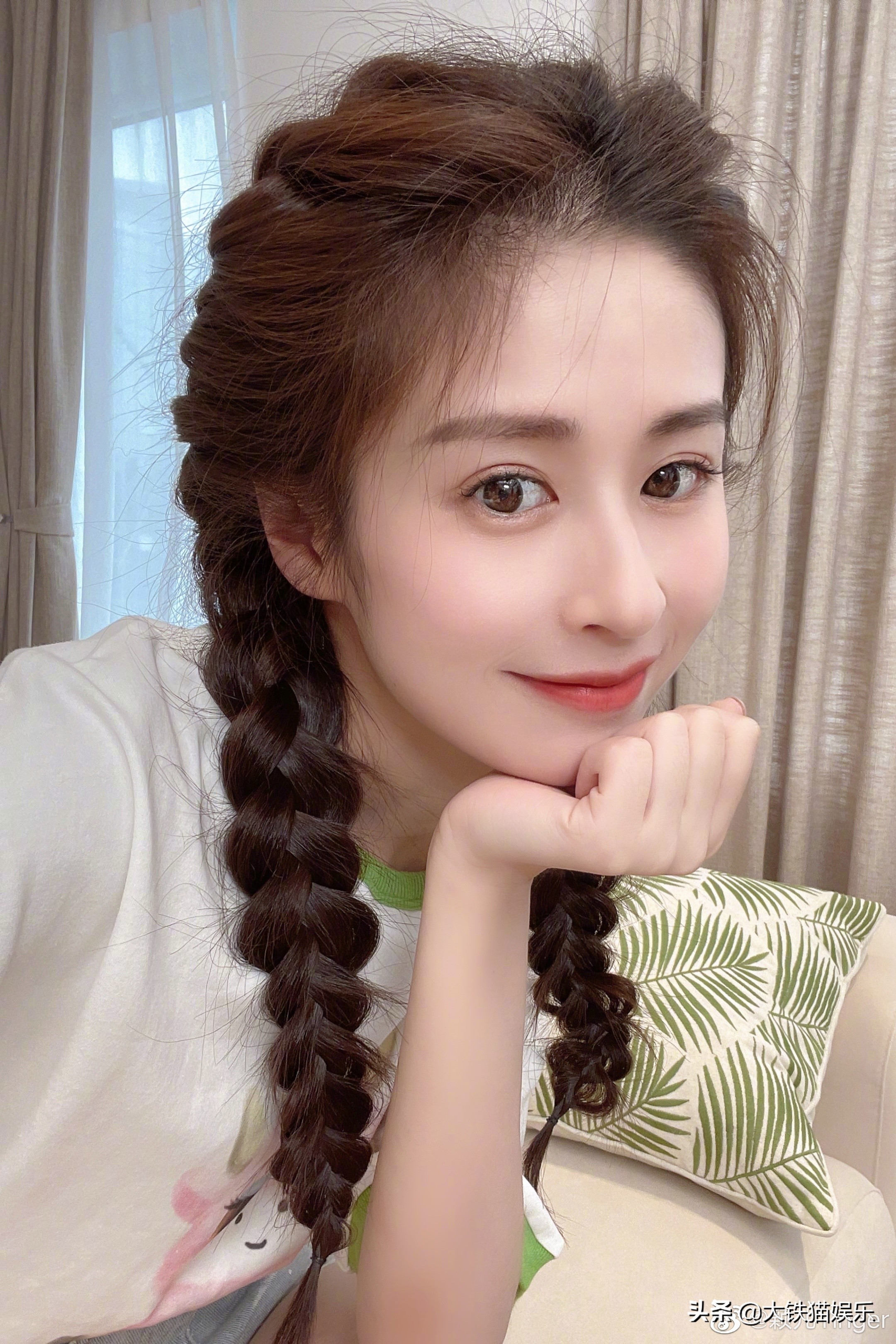 嘴歪也好看的女星，只服这5位，难怪于正说所有美人嘴都是歪的