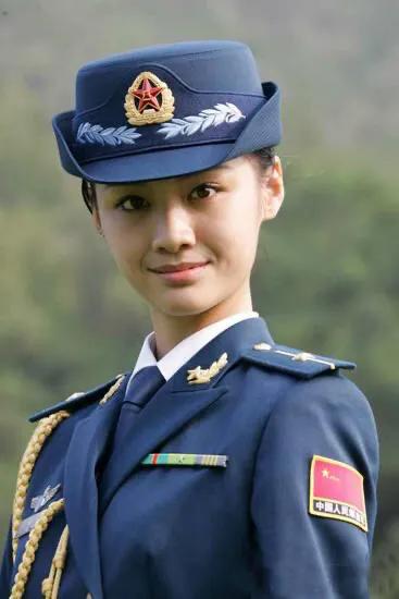 图片详解：建国以来，人民解放军经历的15次军服变迁发展历程