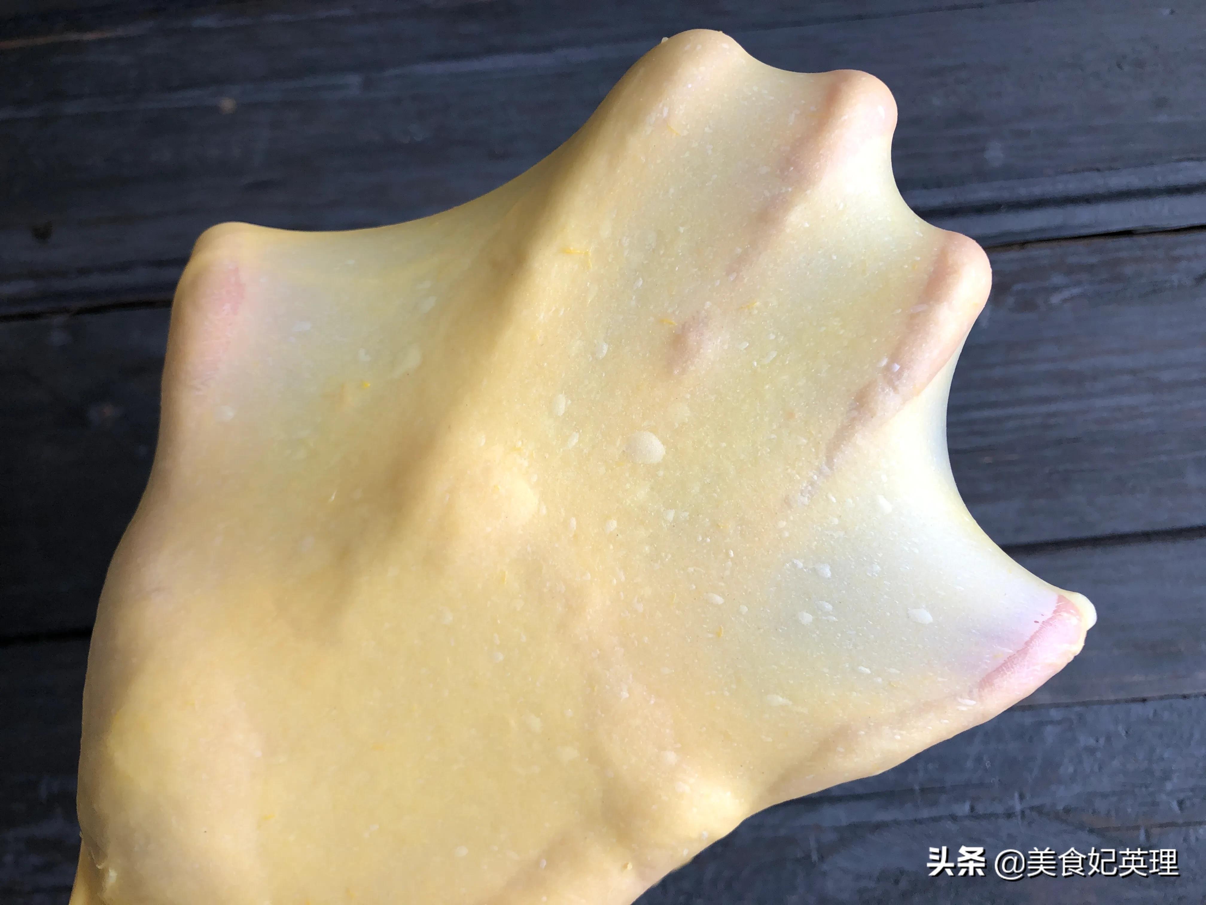 这面包不放色素却能金灿灿，香软异常特好吃，没想到竟是用它做的