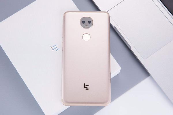 去年国内手机出货量下降20%，大家变得更关注高端机了吗？