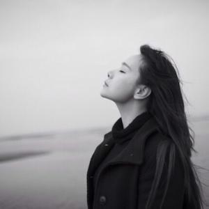 让男人看了心碎的伤感句子：原来，失去比拥有踏实多了