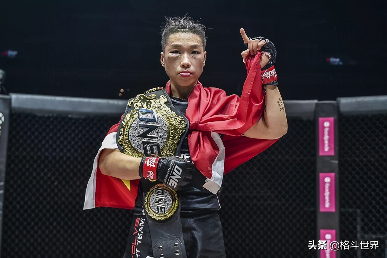 “铁拳女王”熊竞楠成功卫冕，追平ONE冠军赛卫冕纪录