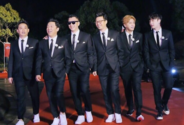 Zhang Yi promotes company plum show to send a blessing completely, EXO foreground is provoking and anxious, difficult implementation of 9 awl flourishing age