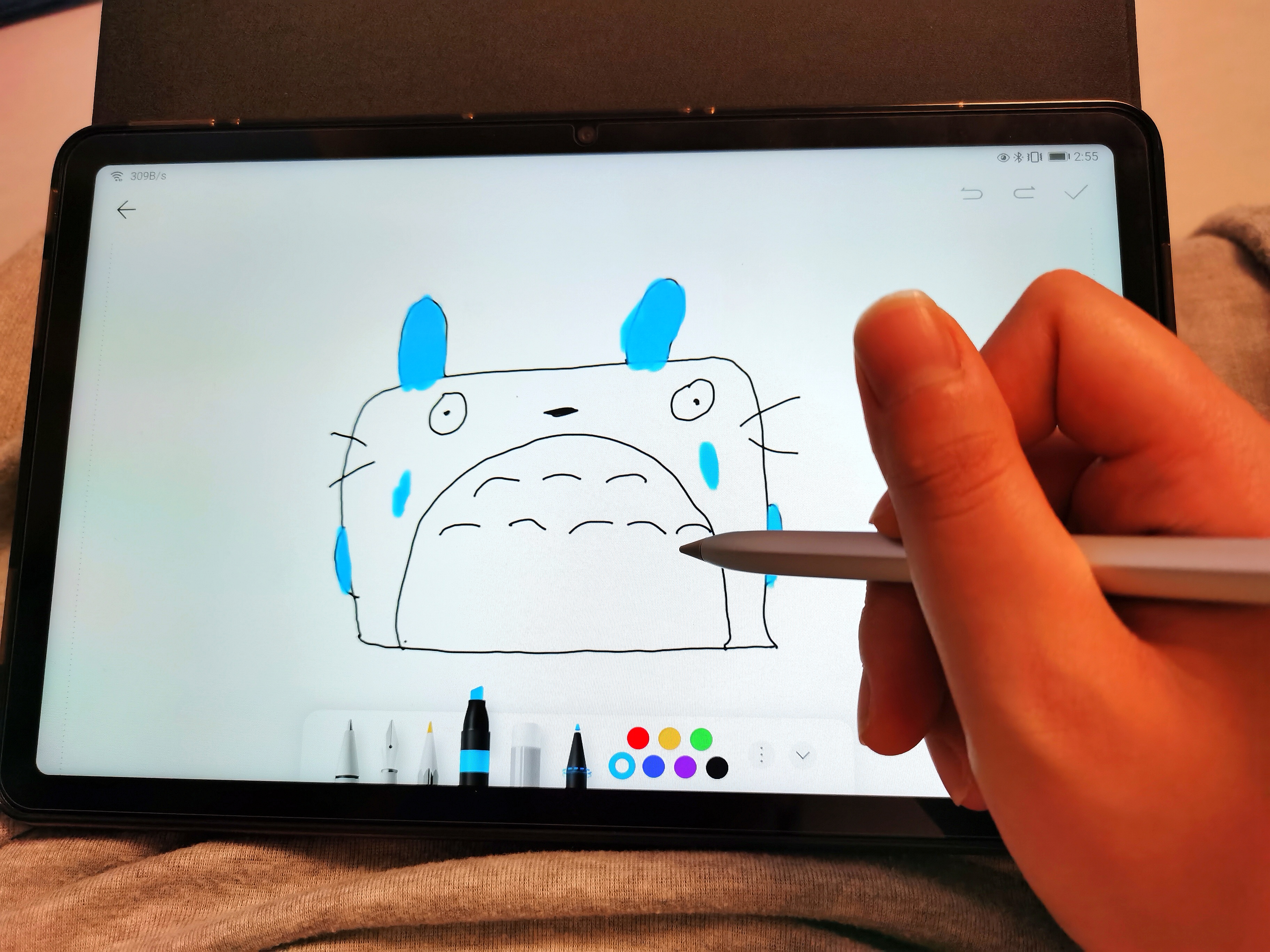 这次我想抛开硬件参数来谈谈体验，来自荣耀平