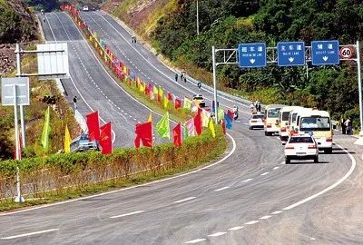 20年，富顺变化翻天覆地