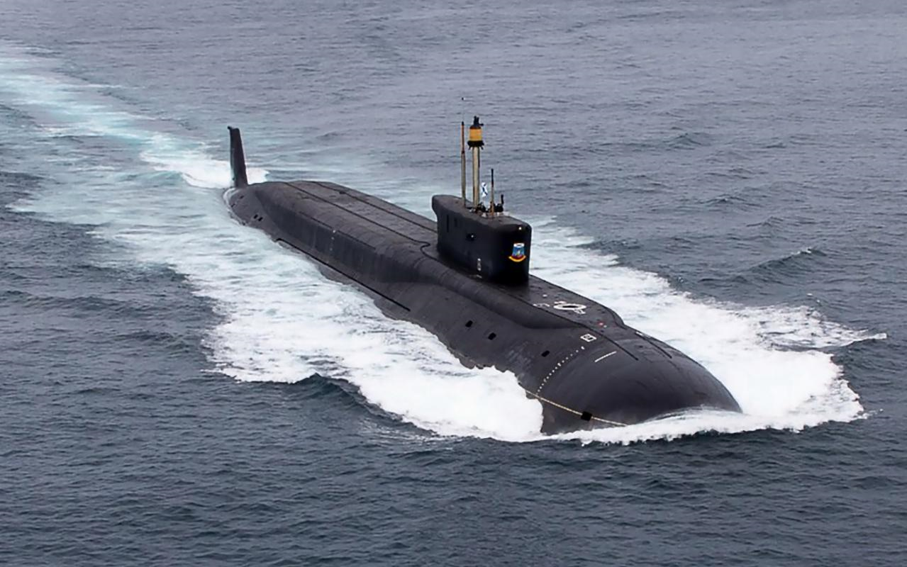 慌吗？俄将世界最大核潜艇停美国门前，与巴基斯坦在欧洲脸上练兵