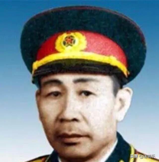 1955年授衔时，被破格授予的大将上将中将少将是