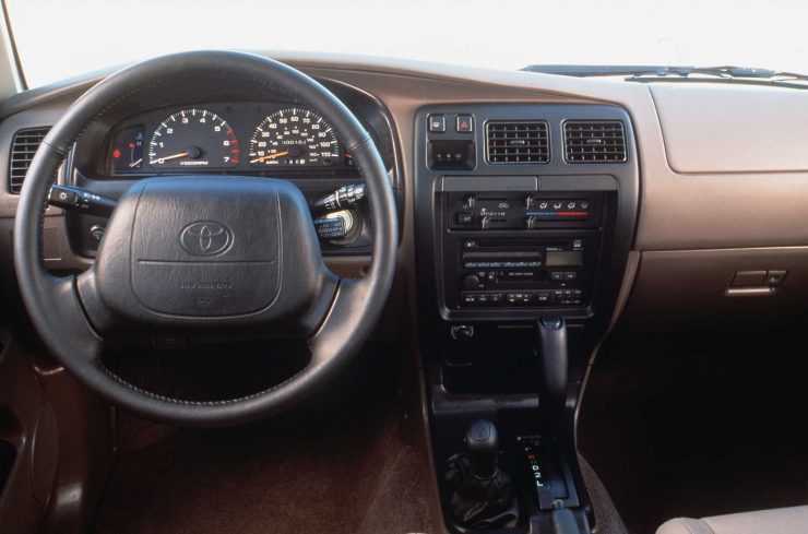丰田Hilux历史（下部）：“High”+“Luxury”= Hilux