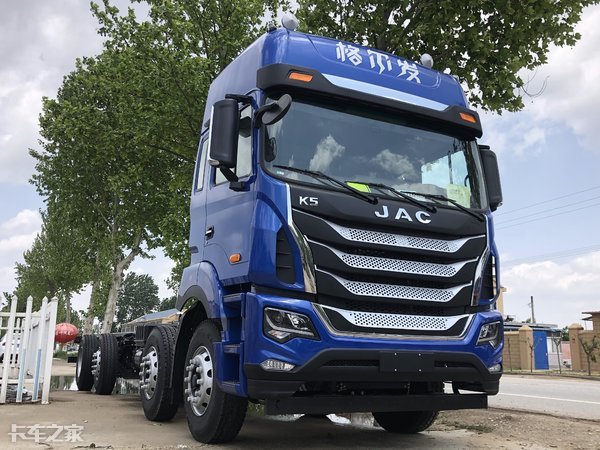 比8X4车型多拉1.2吨货，江淮格尔发K5W 8X2载货车拉