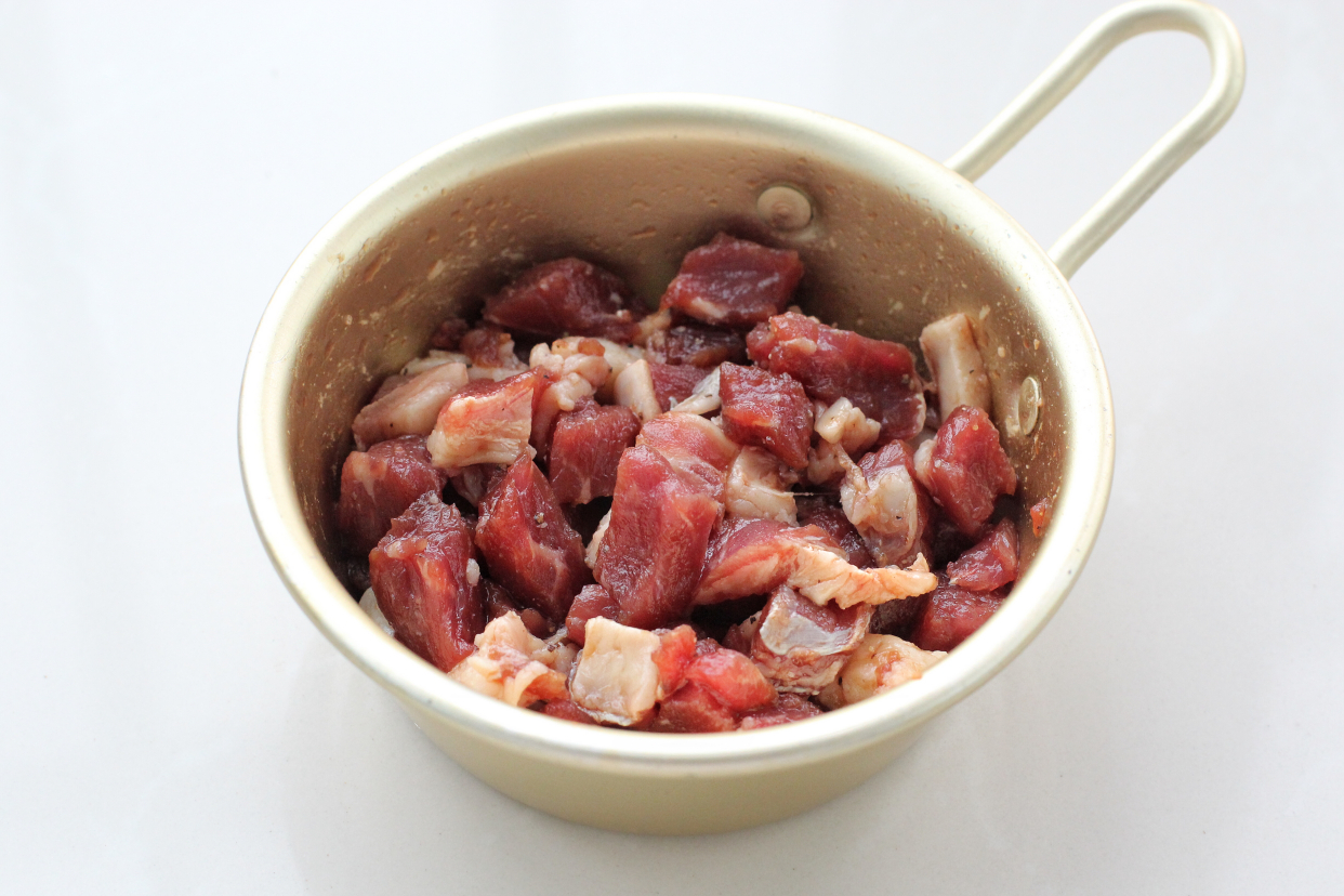 自制美味诱人的大披萨，瀑布拉丝老过瘾了，比必胜客里的还好吃