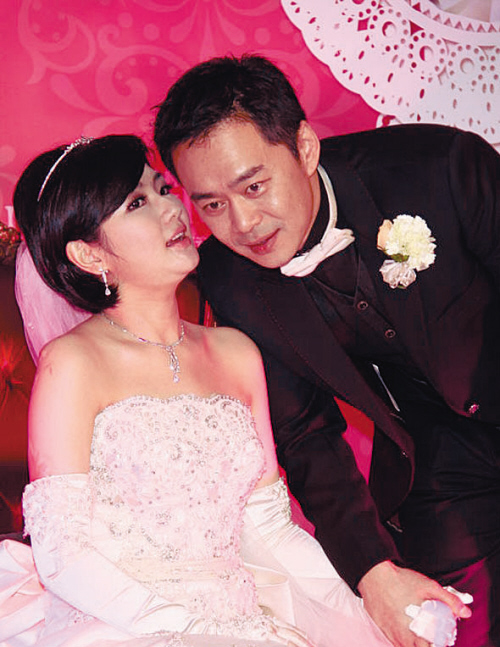 张承中为何娶了毁容的Selina后,又狠心离婚?婚礼的