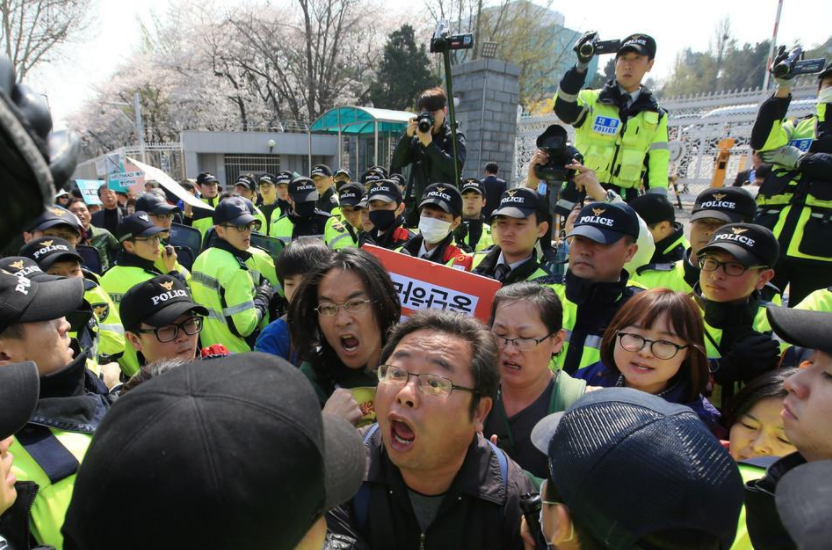 被抓个现行！驻韩美军被曝运送生物战剂，赵立坚发出“灵魂质问”