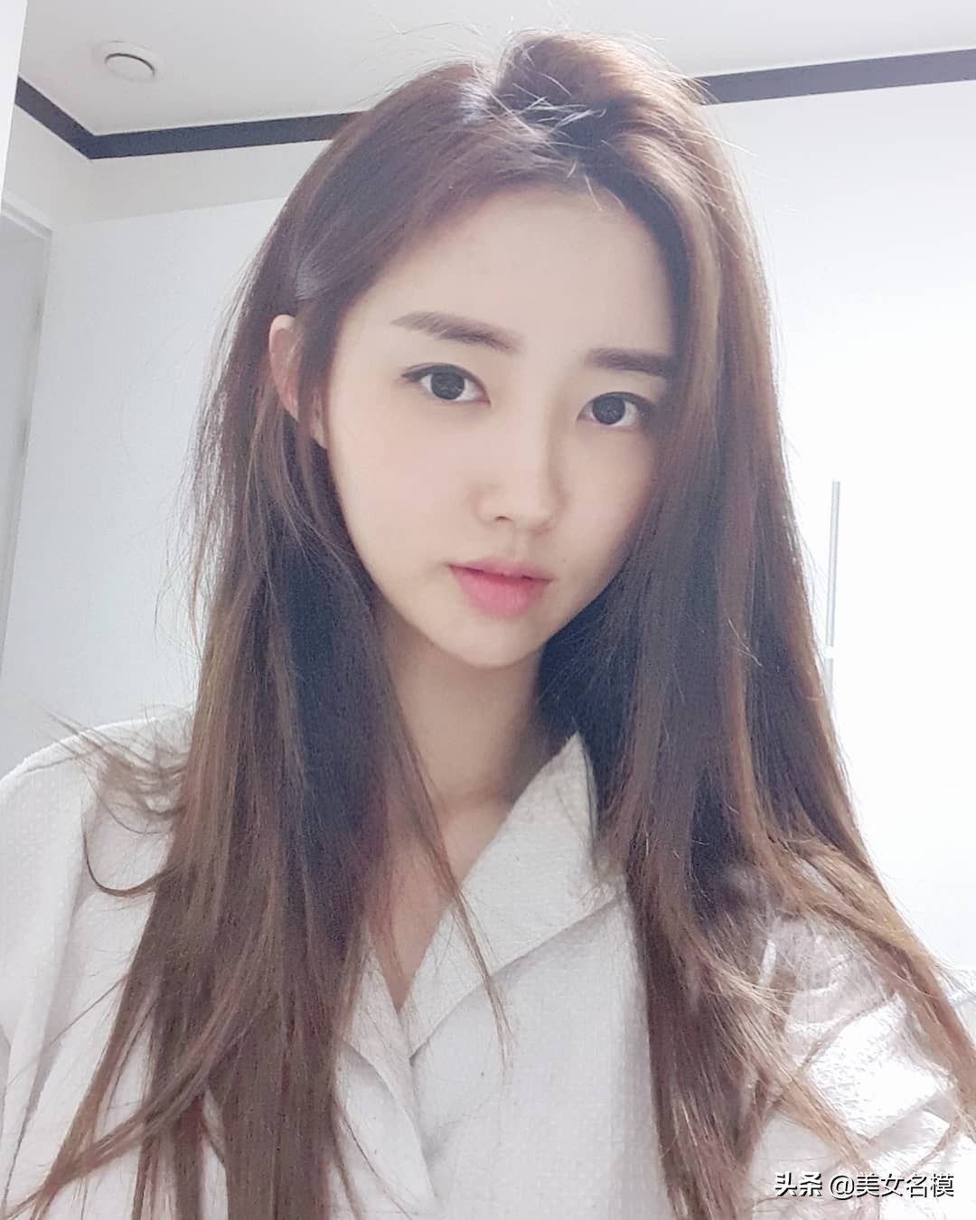 韓國美女天氣預報員𝑀𝒾𝒩𝒶 𝐻𝓌𝒶𝓃𝑔