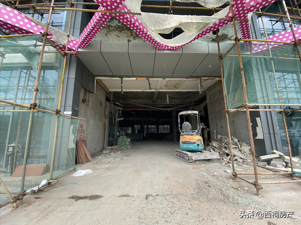 凉！江浦慕斯荟变亚朵酒店？被曝欠物业费超460万