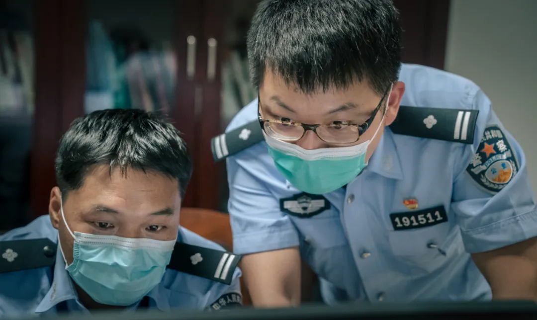 重庆|腼腆、呆萌的“理工男”是如何守护国门的