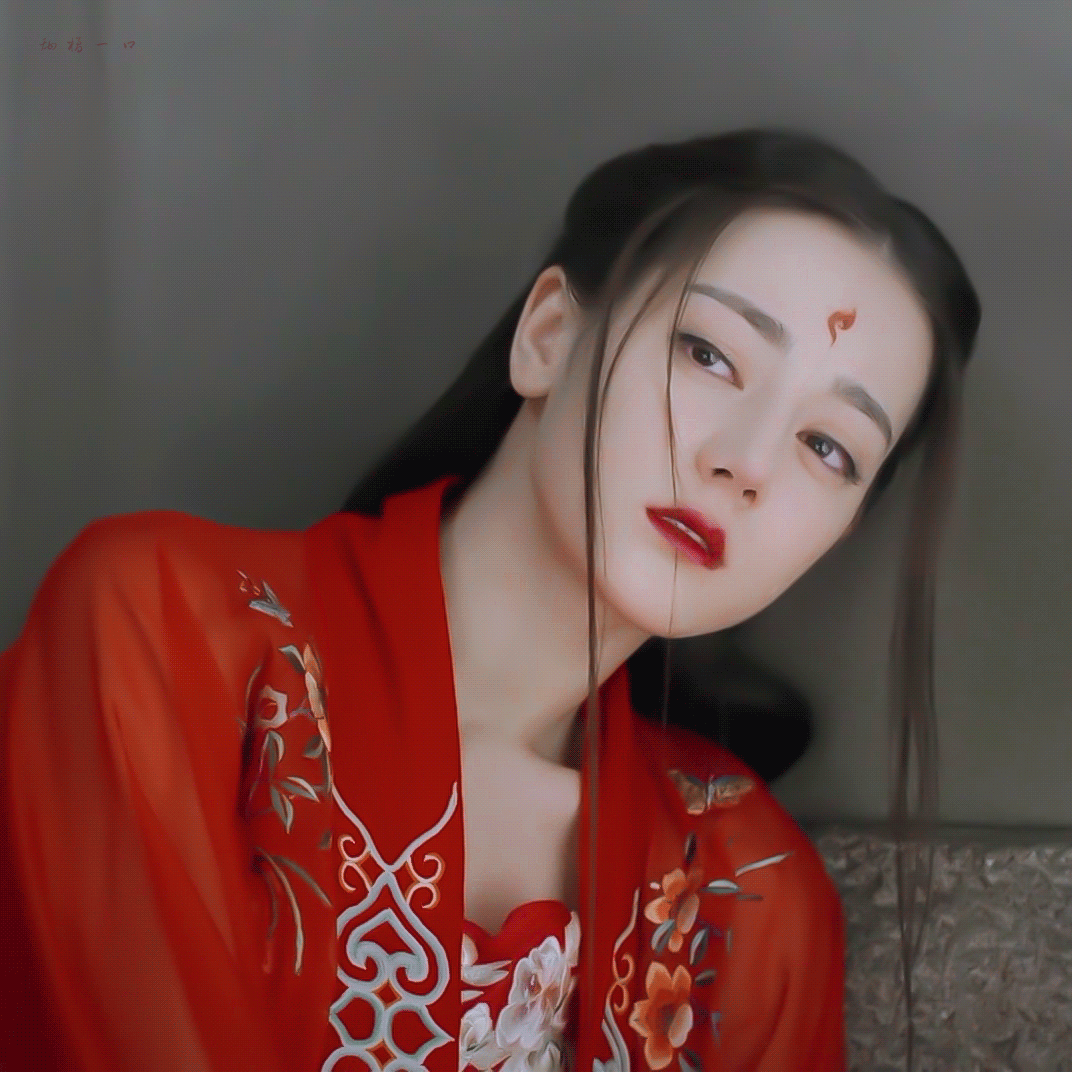 8位眼睛好看的女明星，眼神灵气逼人，仿佛藏着星辰大海