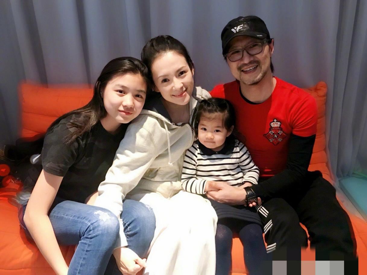 章子怡谈女儿满脸笑容，让孩子接触珠宝，意外透露醒醒未来职业？