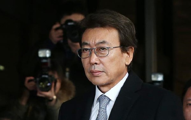 韩国"老佛爷"崔顺实,如何一步步上位,亲手将朴槿惠送进监狱?