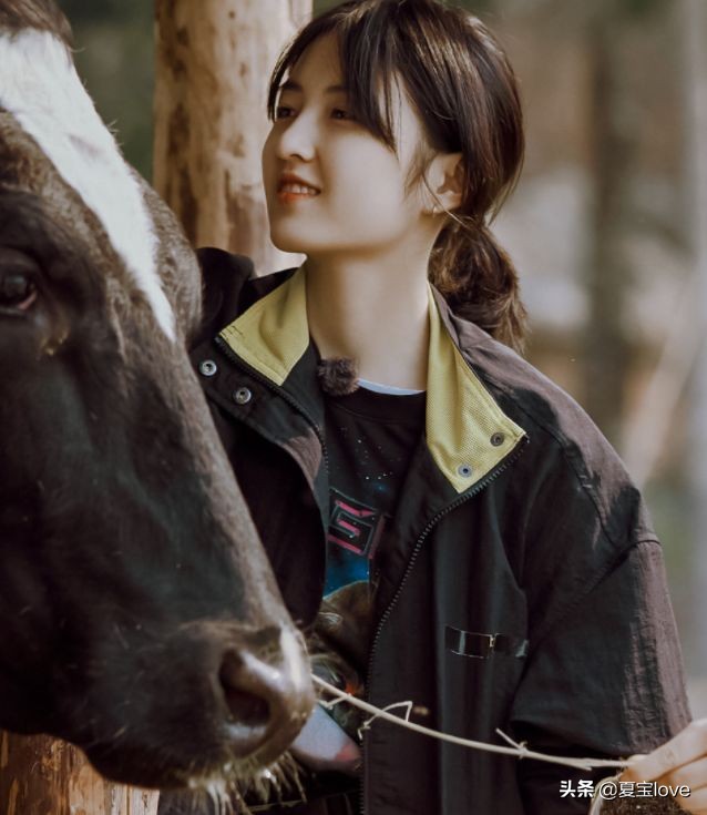 张子枫“纯素颜”有多美，当镜头拉近后，男粉