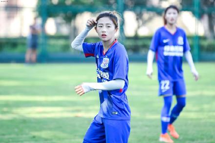 申花女足21岁球员退役，曾被誉为足坛美少女 父