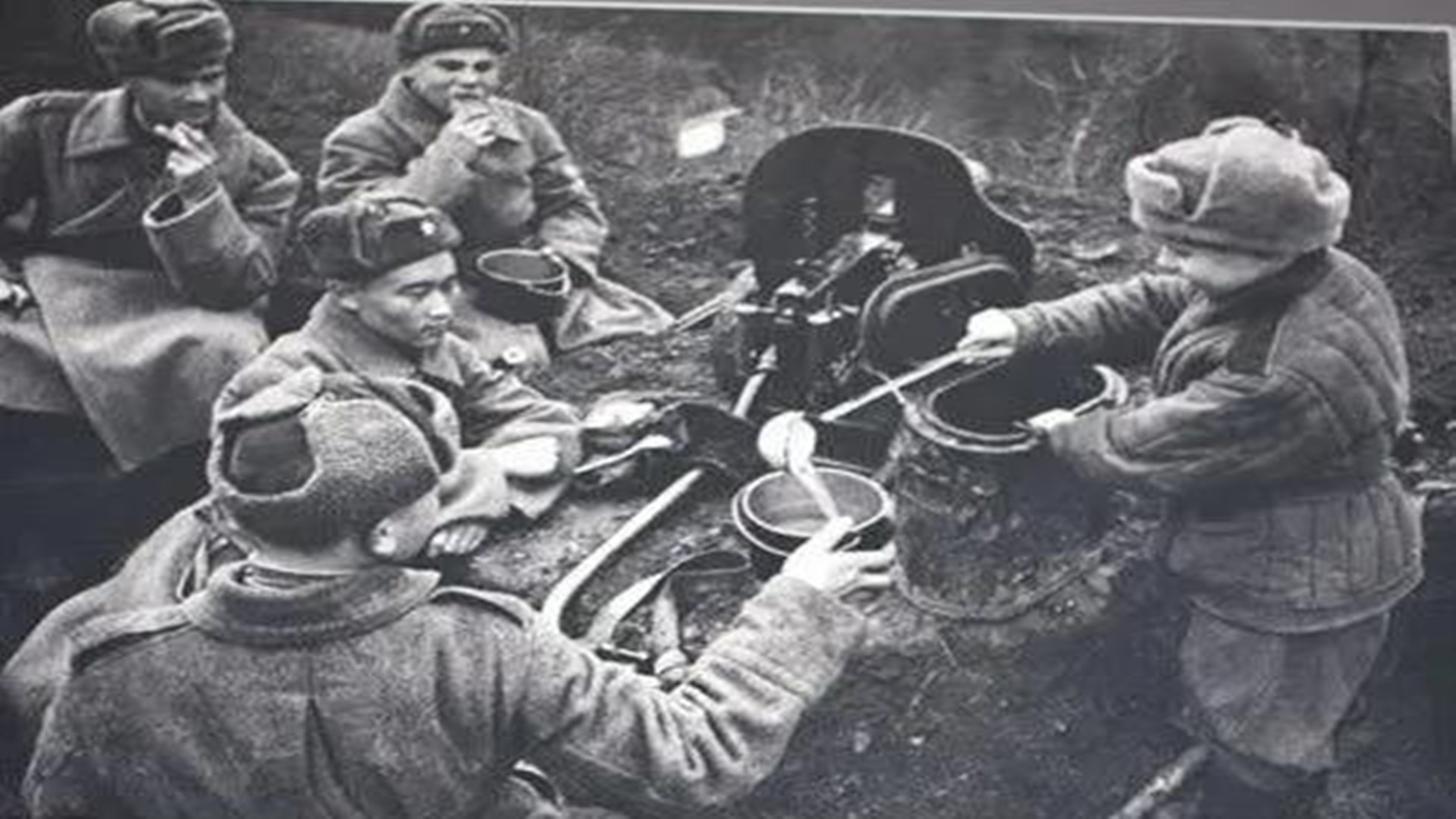 The food comparison of various countries in World War II, the American  luncheon meat is spit, and Italy is the meal and wine. - iNEWS