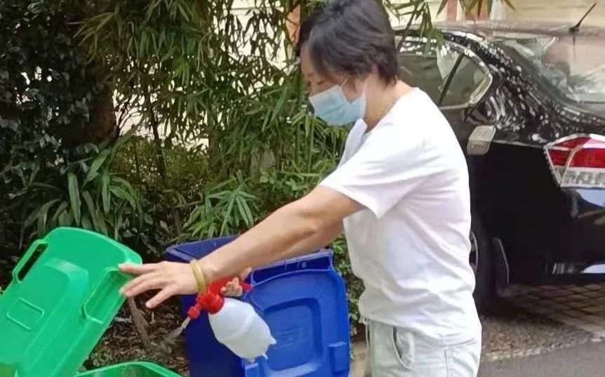 湘潭市人民政府副市长向敏率队督查三湘鑫苑小区疫情防控工作