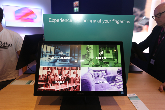 IFA 2019丨可触摸可防窥 飞利浦显示器和你想象中的有点不一样