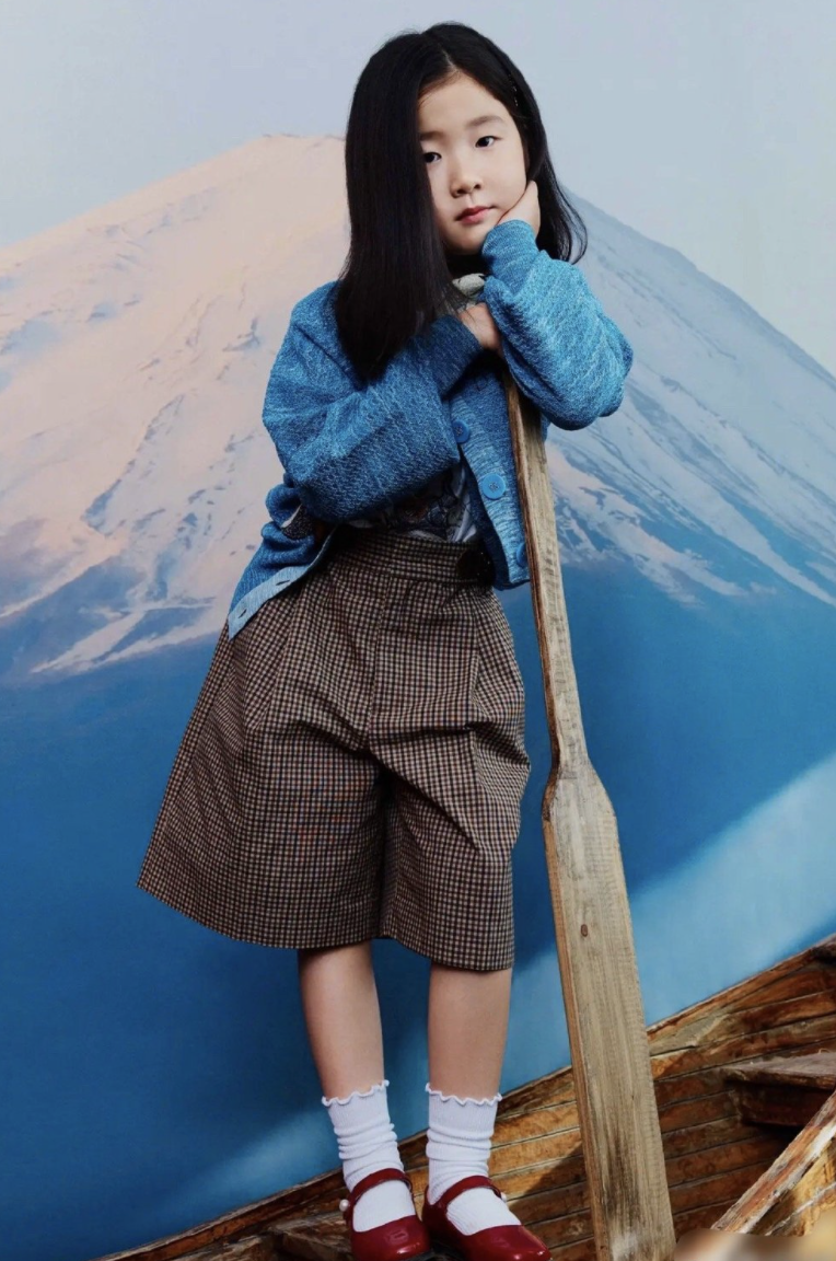 10位星二代小公主走秀，個個都是精緻萌娃，顏值氣場比父母還能打