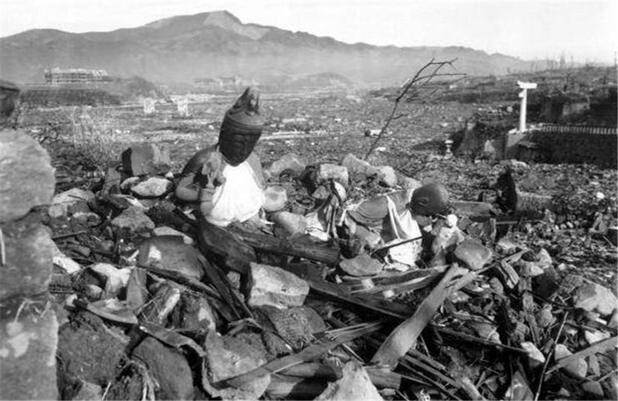 1945年广岛原子弹爆炸 6000度高温将人瞬间蒸发 活着比死亡痛苦 王牌小太史 Mdeditor