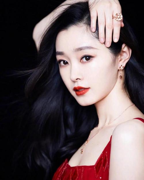 Song Yi latest pictures iNEWS