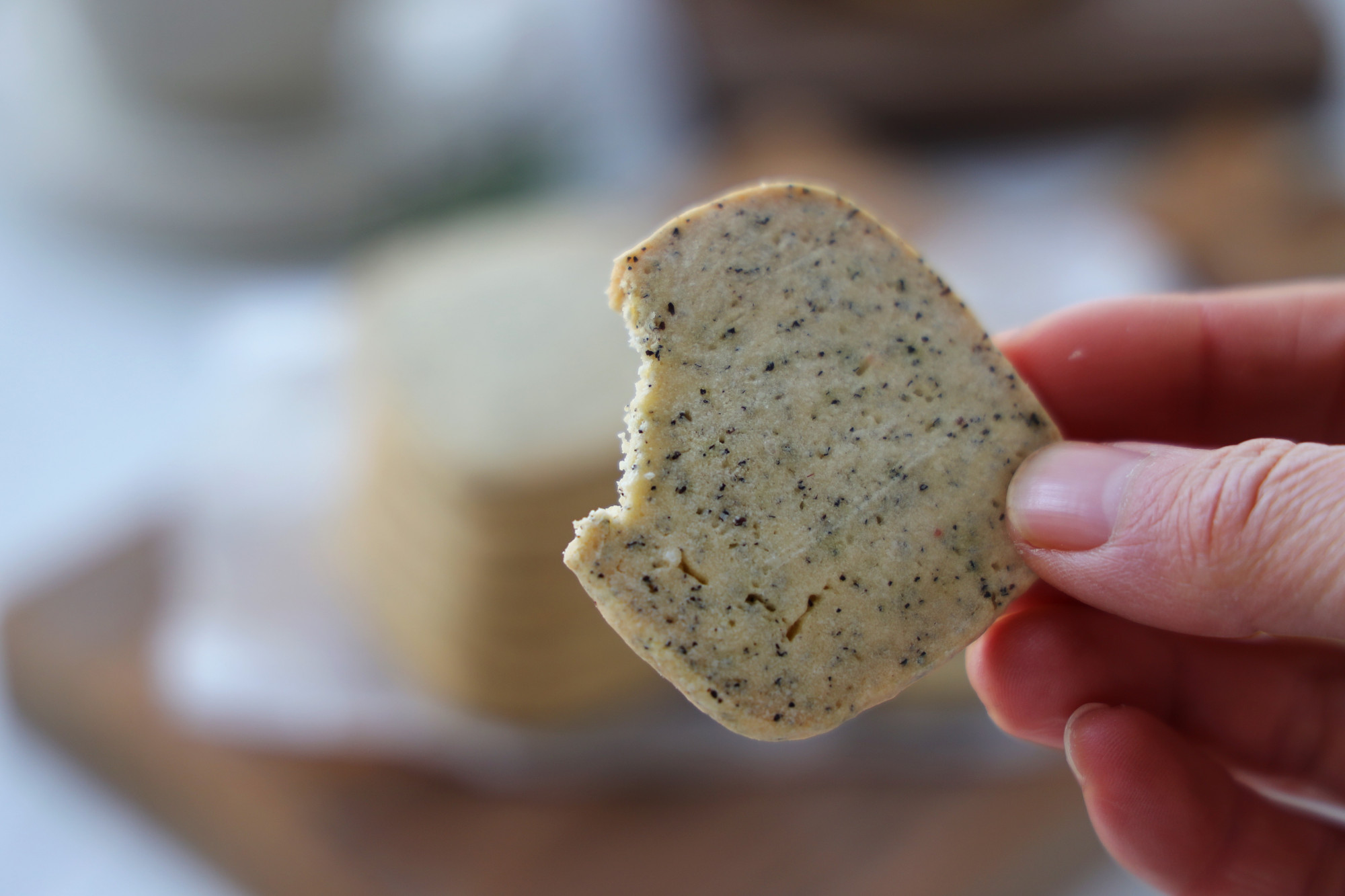 饞了好久的伯爵茶黃油餅乾，茶香濃郁，第一次吃就上癮，越吃越香