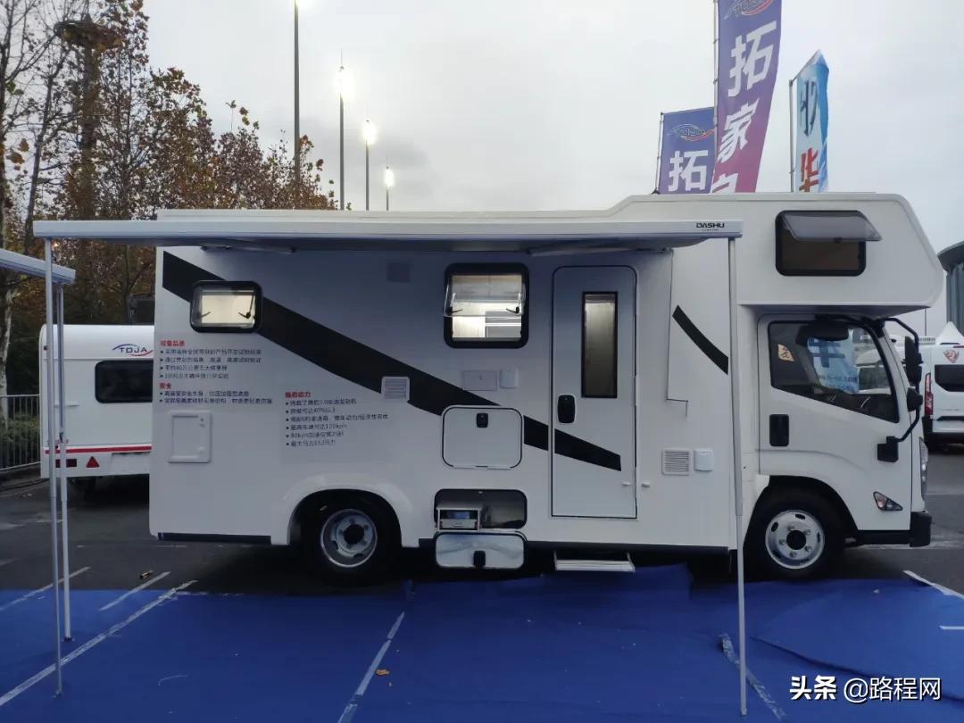 �׿���Ῠ�������ߣ�320L��ˮ�� �Ĵ�������31.8W��
