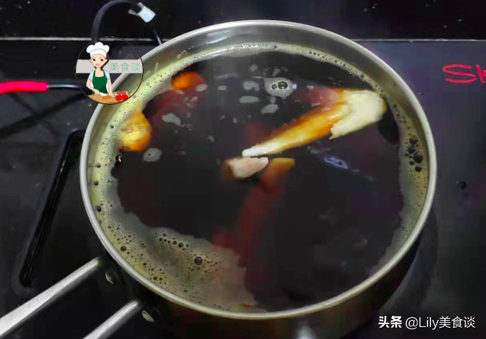 鹽焗雞翅不用去買，自己做配方簡單，好吃又好做，大人孩子都喜歡